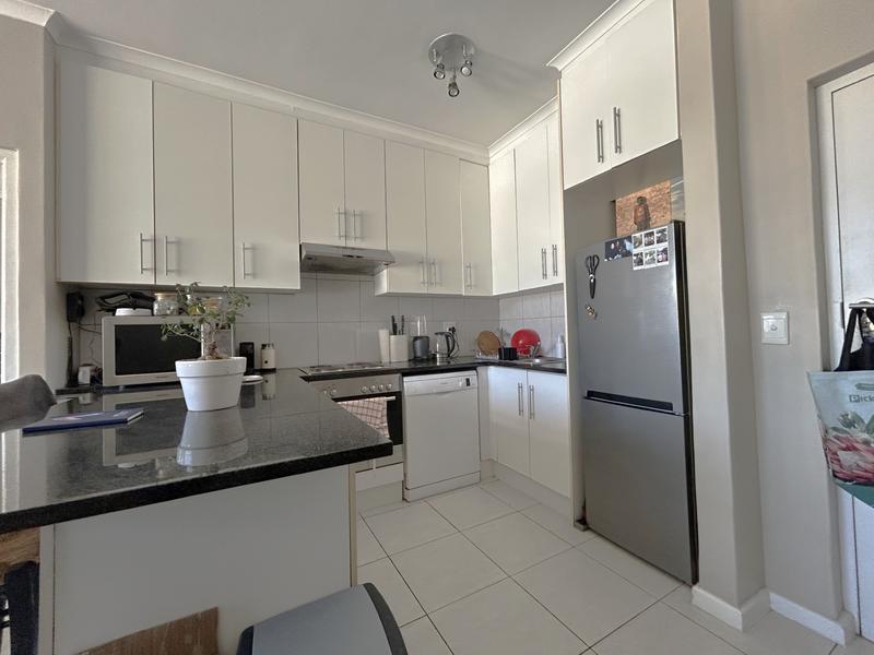 1 Bedroom Property for Sale in Gardens Western Cape